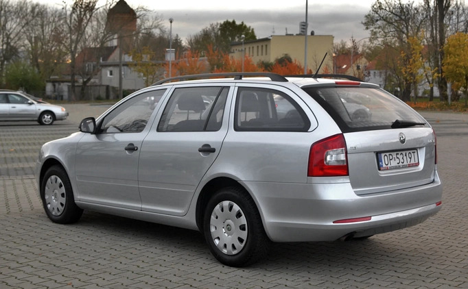 Skoda Octavia cena 25900 przebieg: 192000, rok produkcji 2011 z Mrągowo małe 137